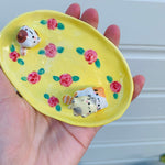 Cat family flowery trinket dish