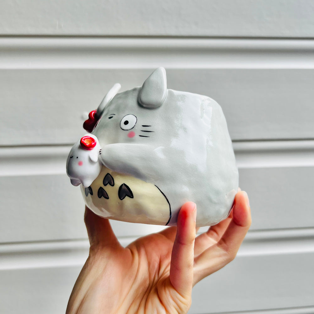 Totoro pot with dumpling friend, photo 4 of 6