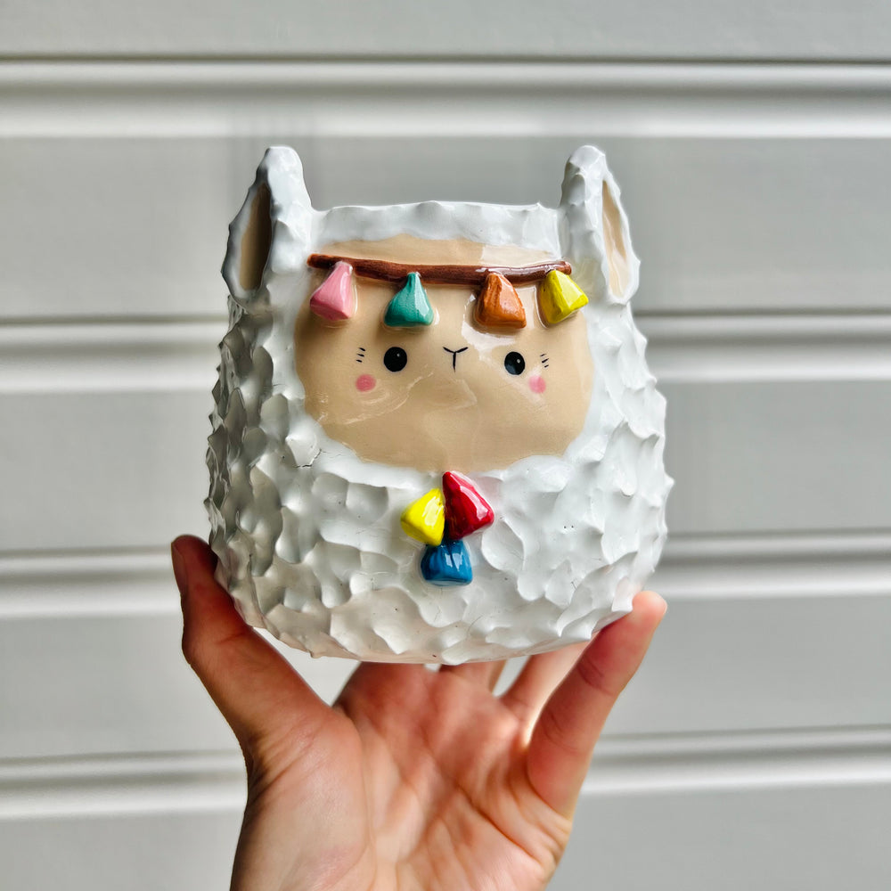Tassel llama pot, photo 1 of 9