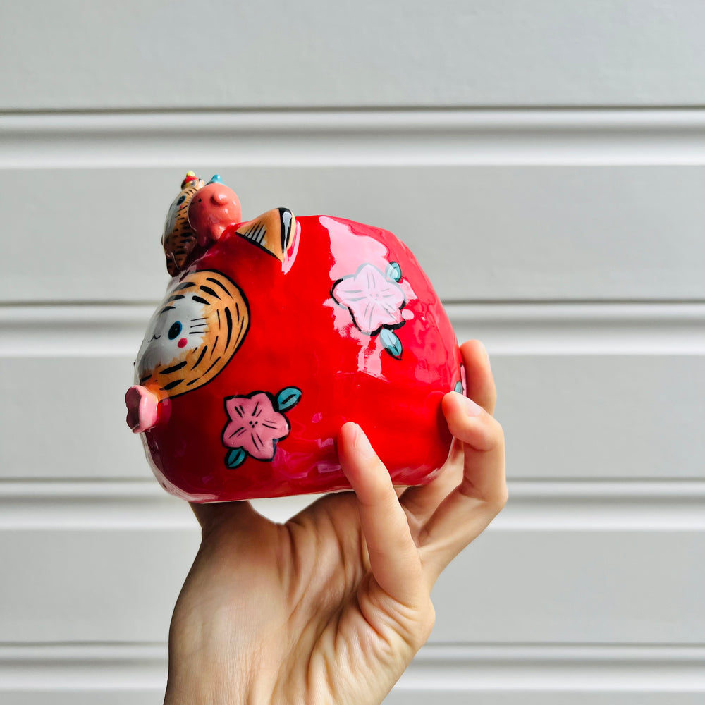 DARUMA red tiger pot with baby tiger and mandarin friend, photo 3 of 5