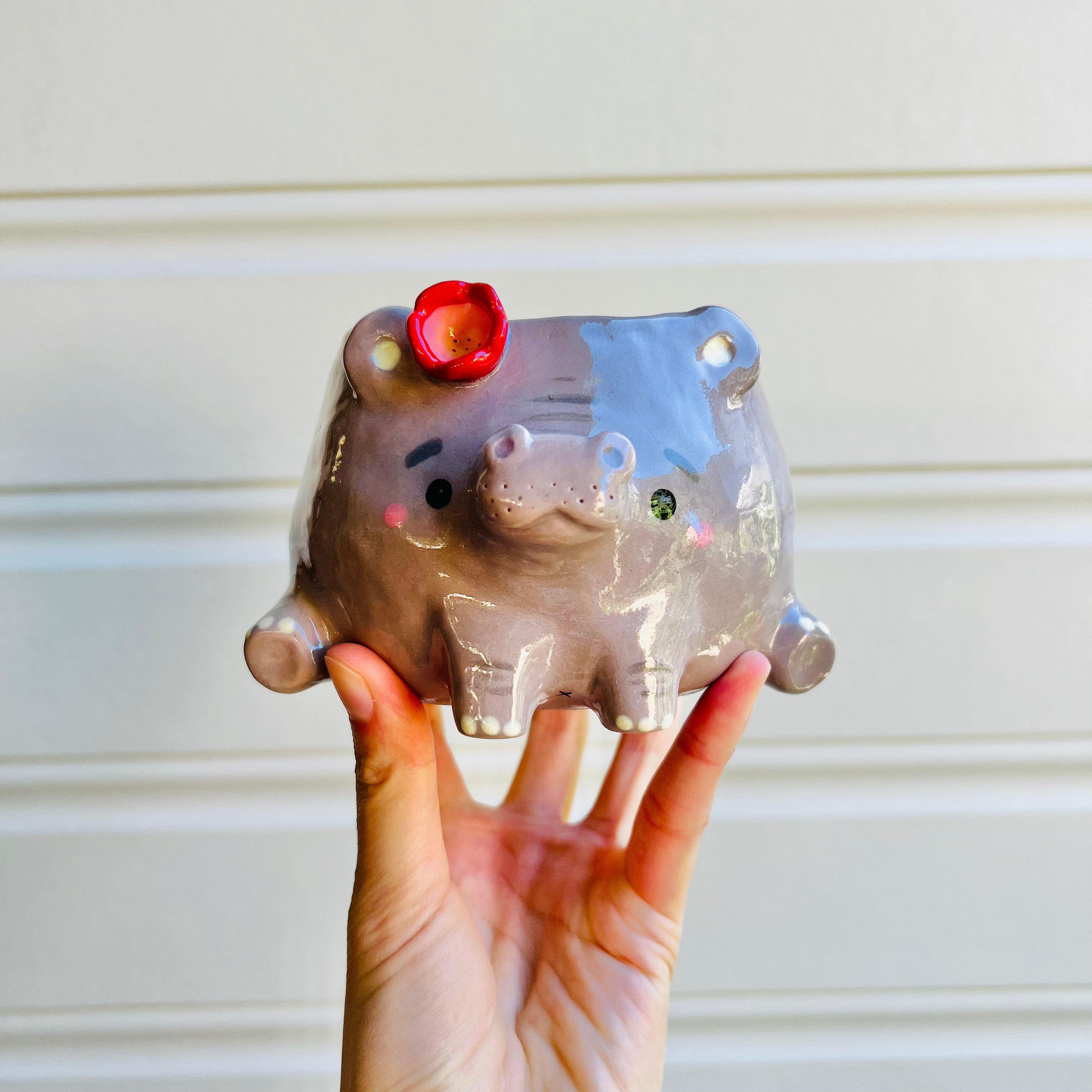 Hippo pot