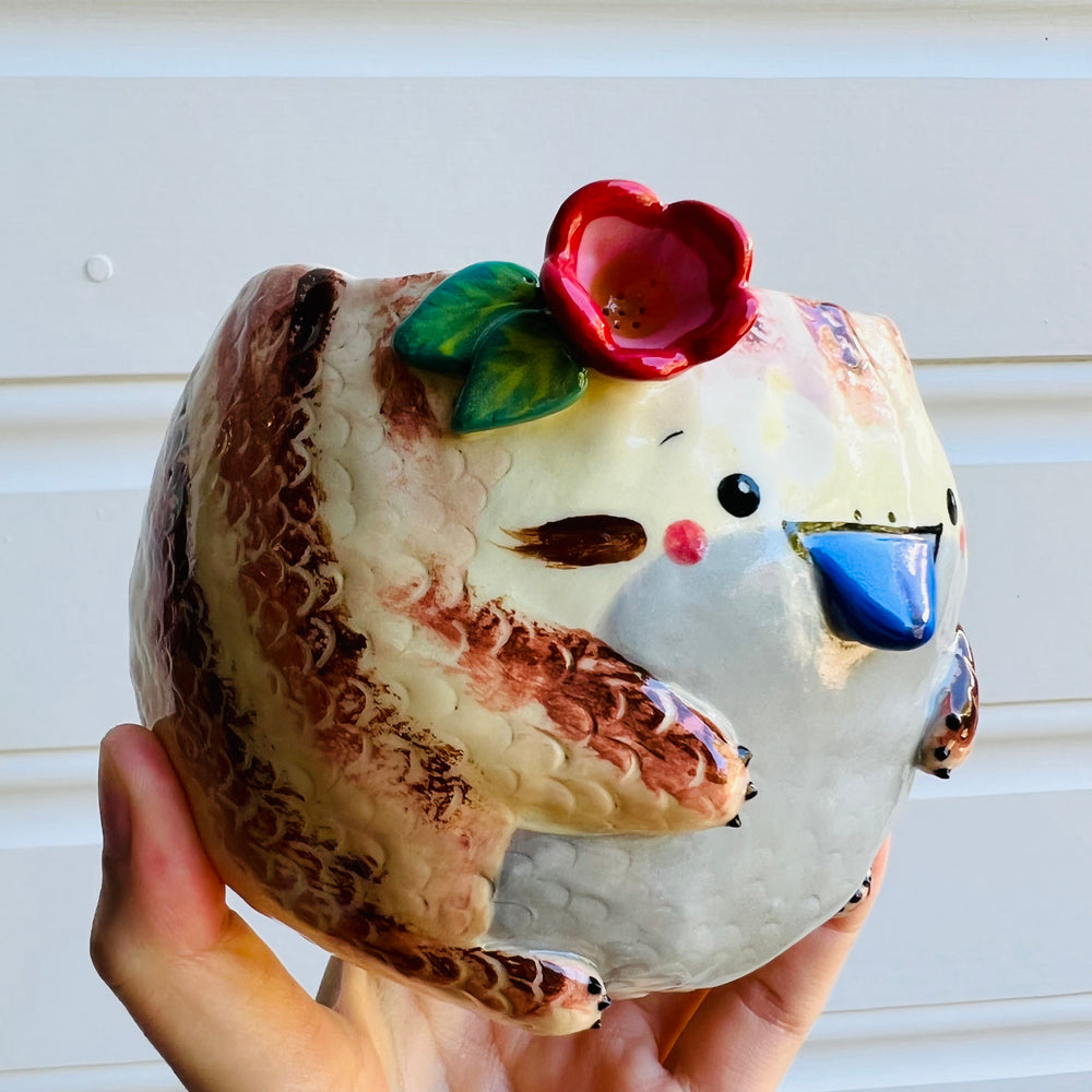 Flowery Blue Tongue Lizard Pot, photo 2 of 9