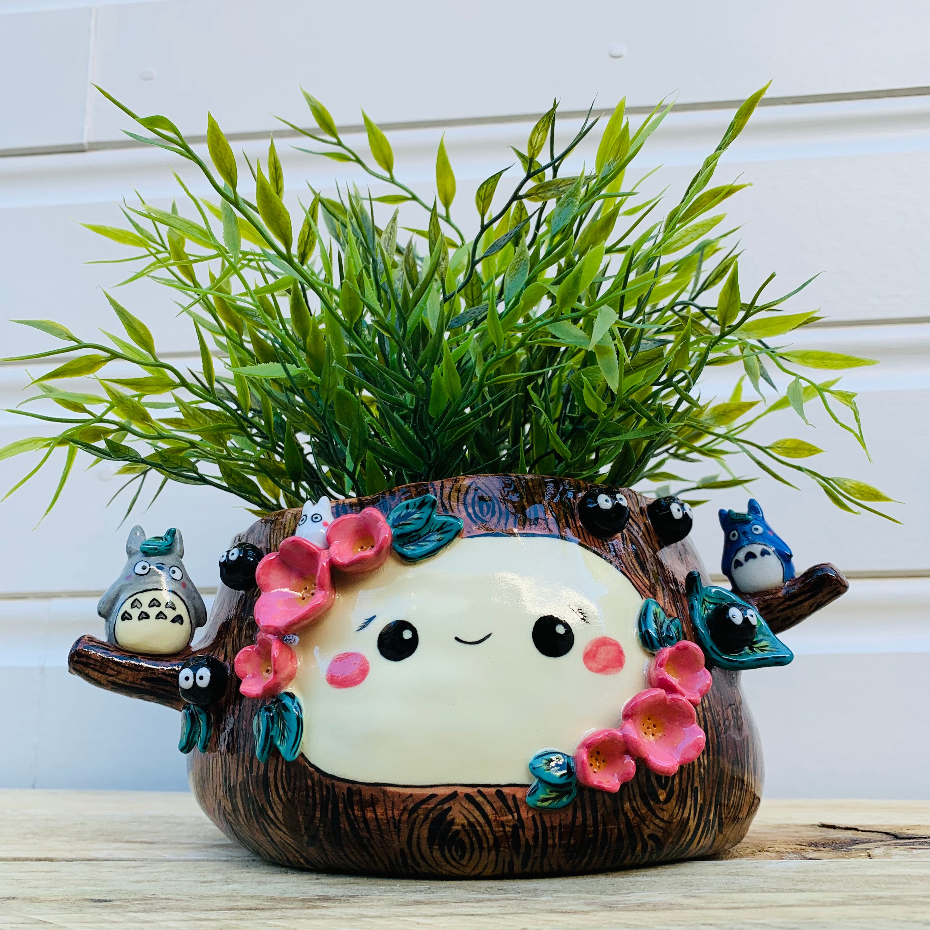 Happy flowery tree with Totoro with friends planter