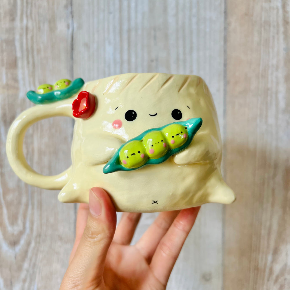 DUMPLING MUG with peas in a pod friends, photo 1 of 7