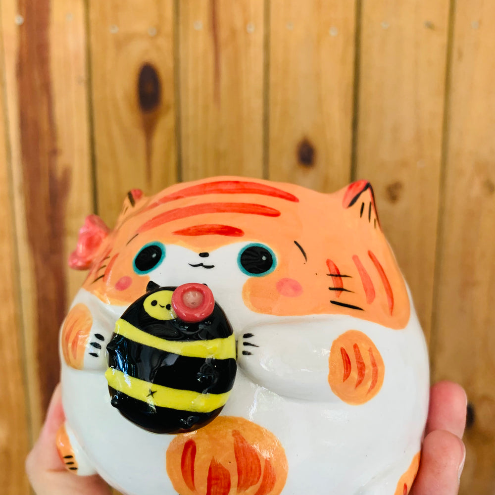 Ginger stripey cat pot with bee friend, photo 6 of 7