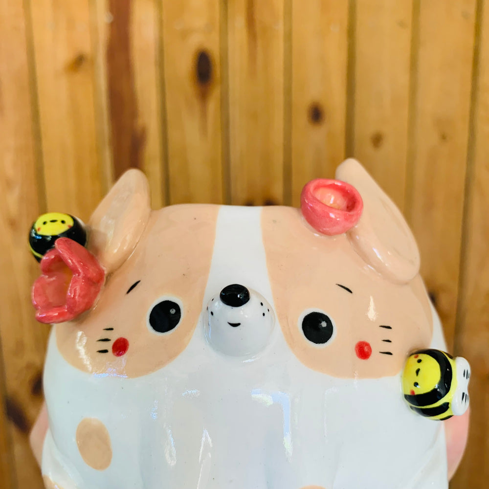 Cream spotty doggo pot with bee friends, photo 9 of 9