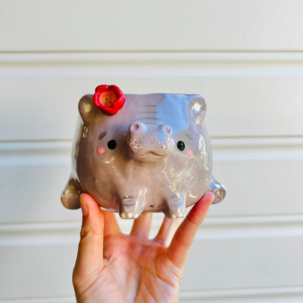 Hippo pot