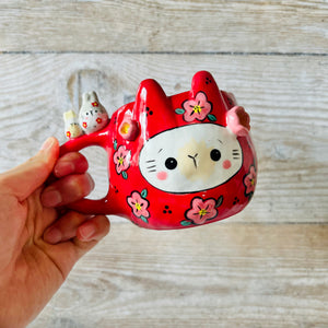 LNY Daruma Bunny mug with bunny friends