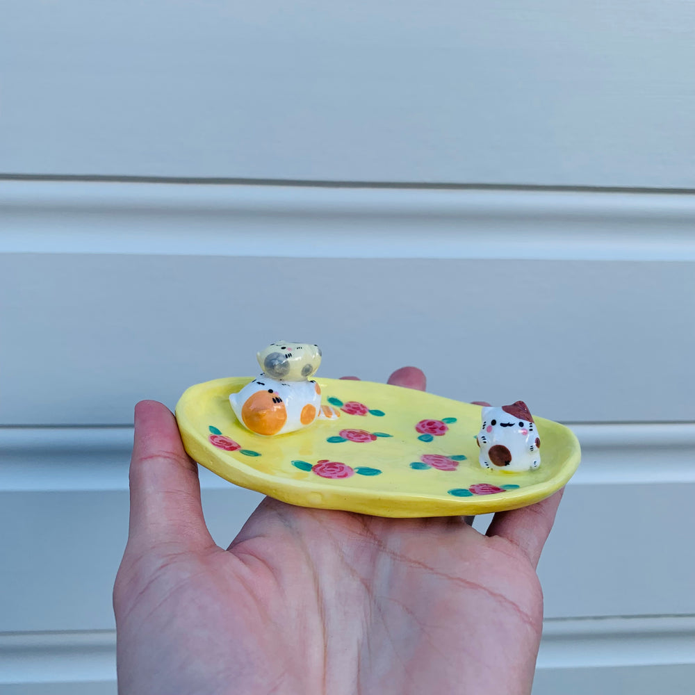 Cat family flowery trinket dish, photo 7 of 10
