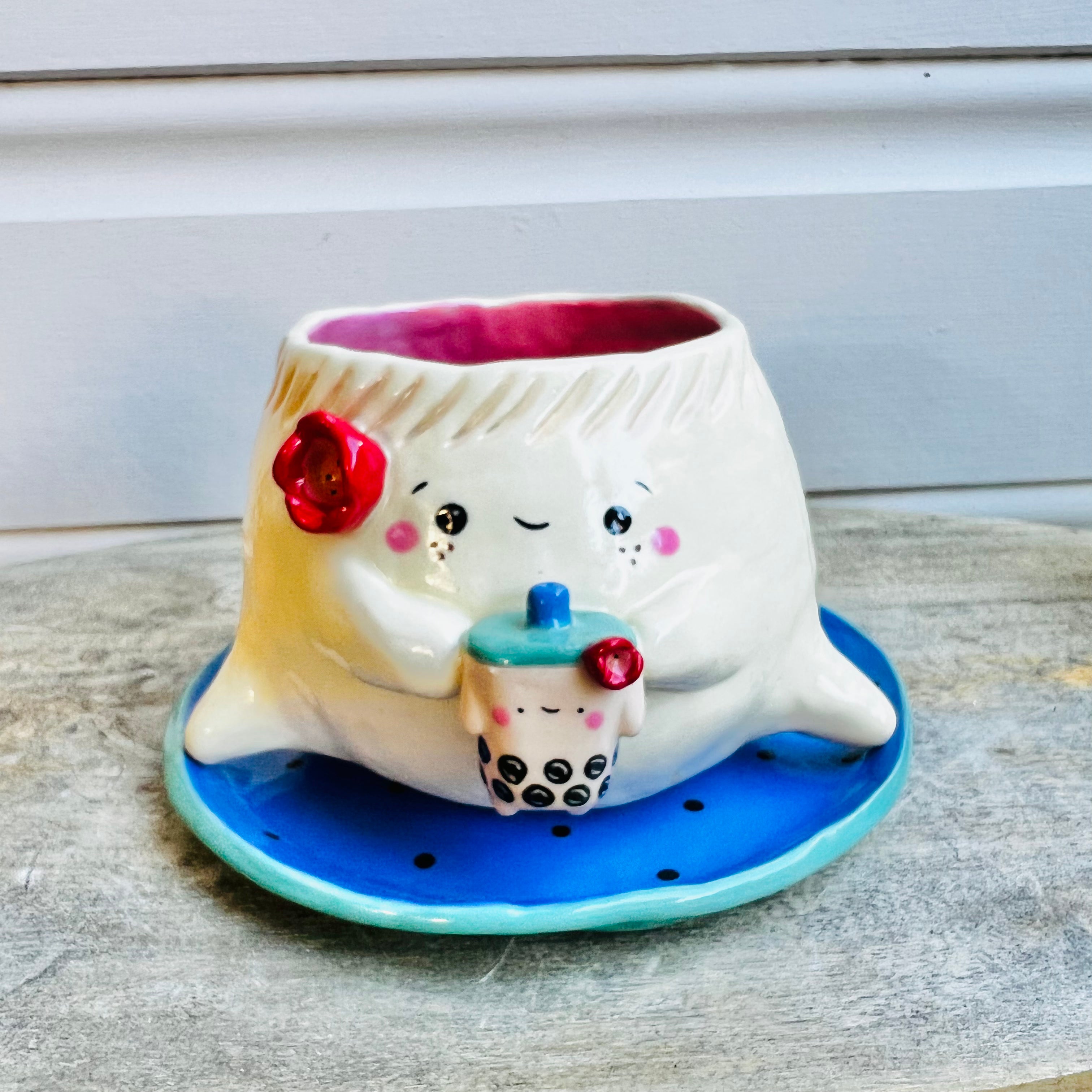 Dumpling POT with bubble tea friend & matching dish