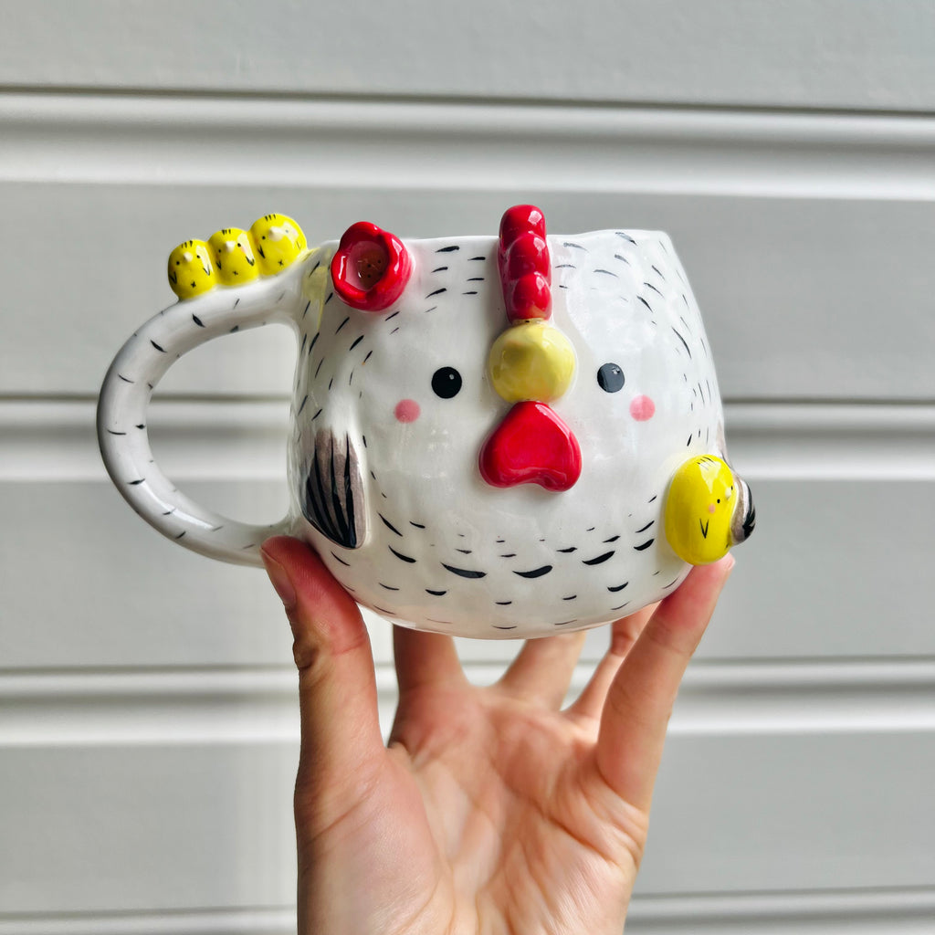 White chicken mug with chicks