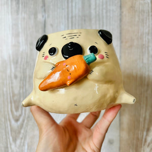 PUGGO POT with carrot friend