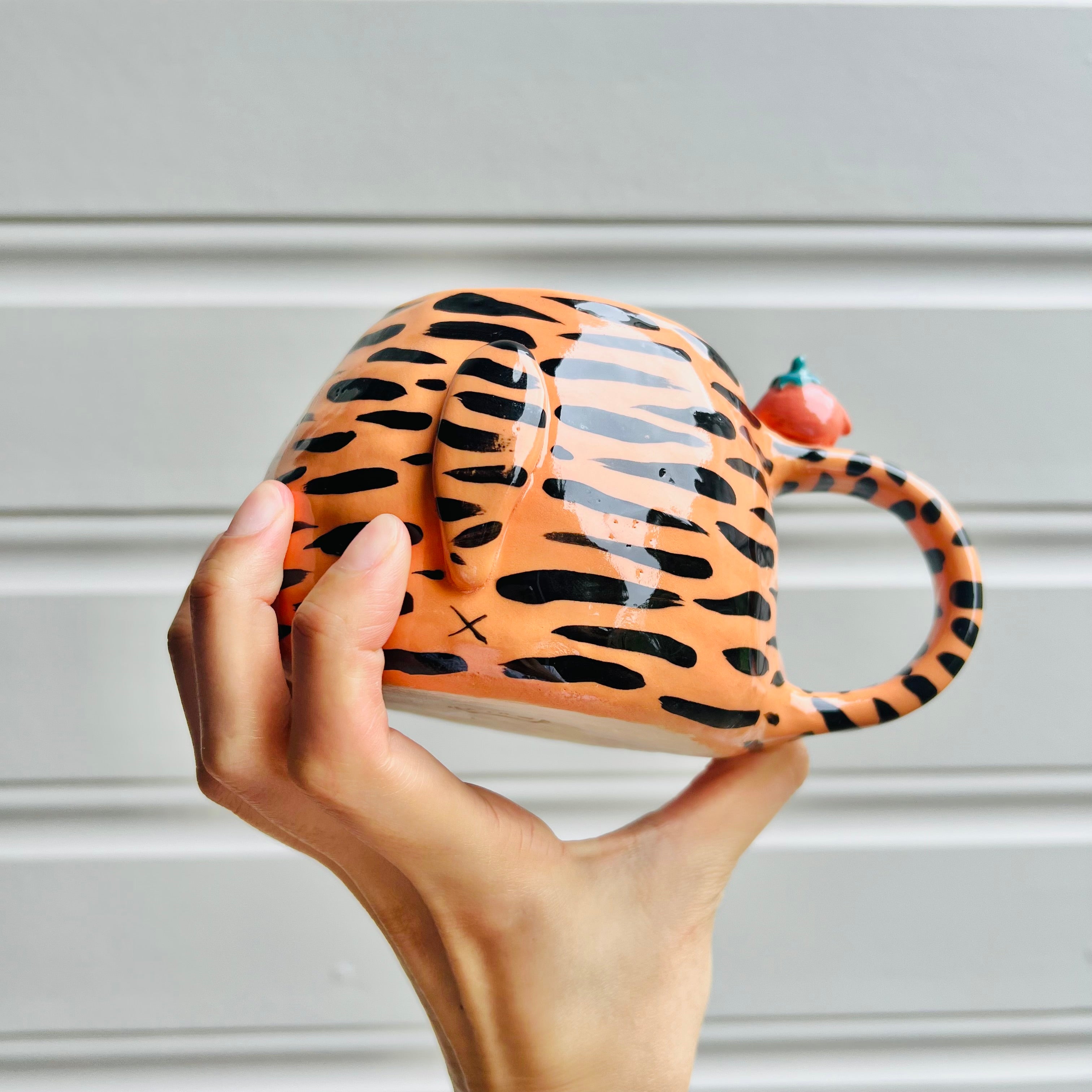 Flowery tiger with mandarin friend mug with bubble tea