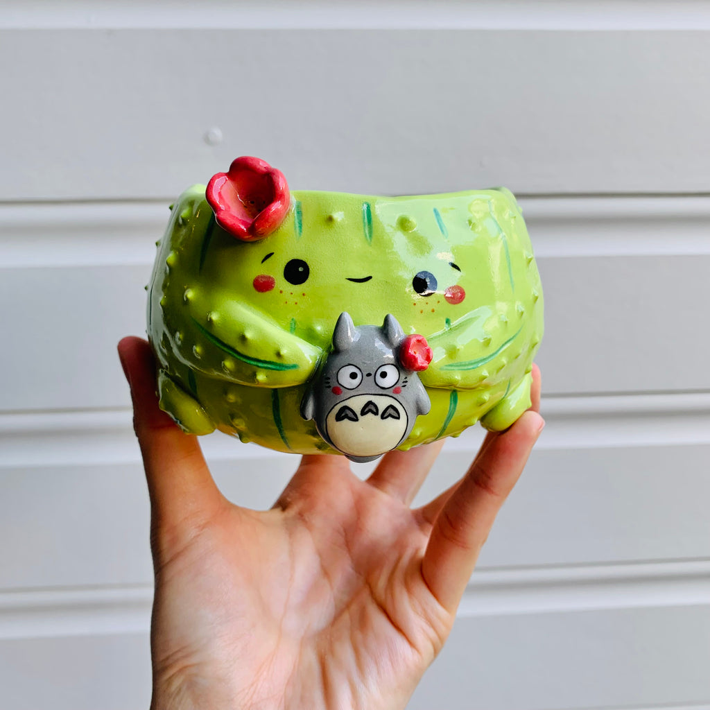 Flowery cactus pot with Totoro friend