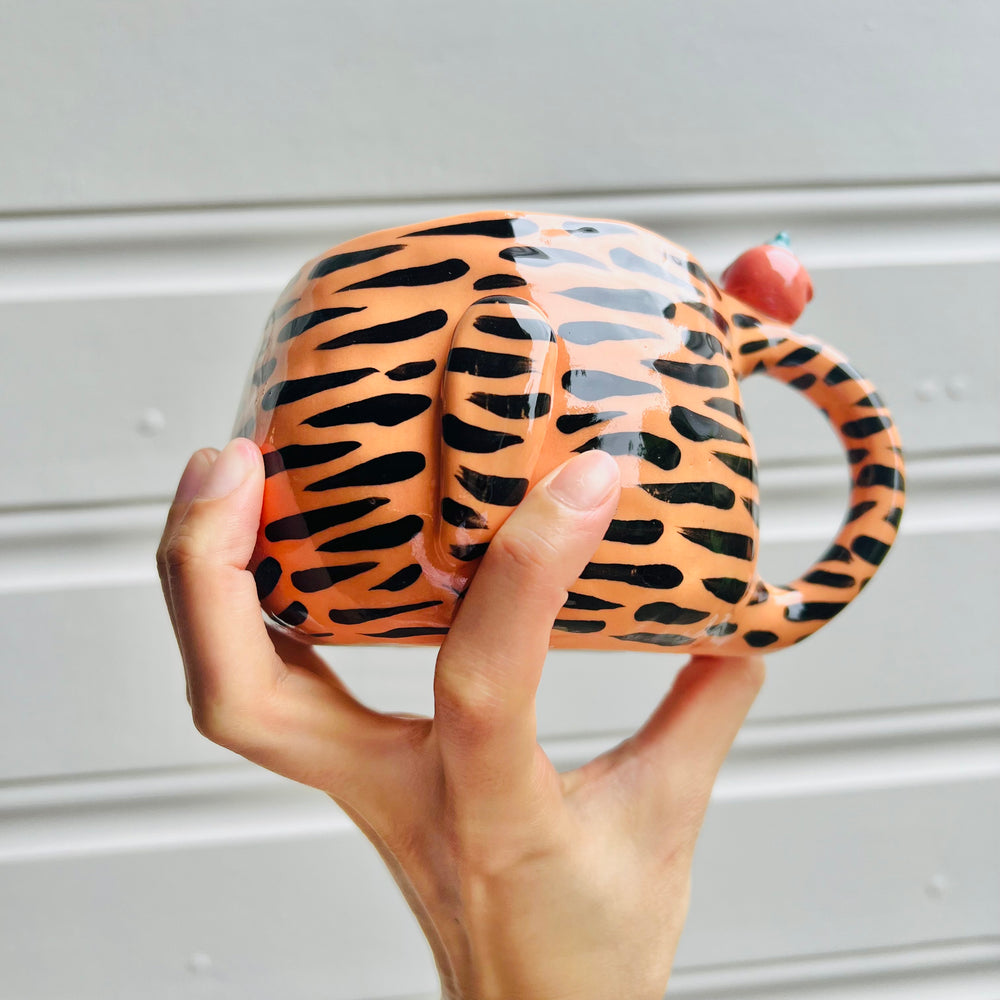 Flowery tiger with mandarin friend mug with mandarin, photo 5 of 5