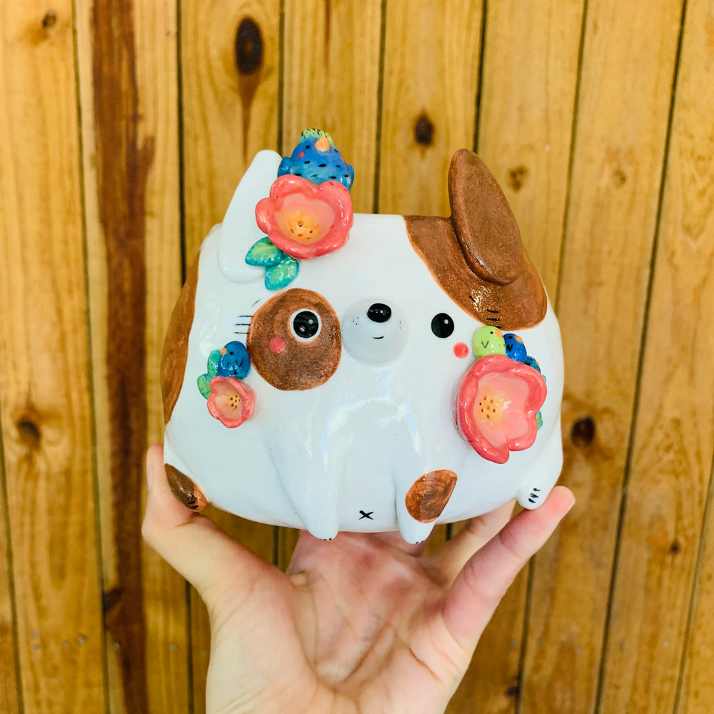 Spotty brown doggo pot with bird fam, photo 1 of 11