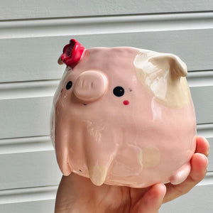 Flowery pig pot