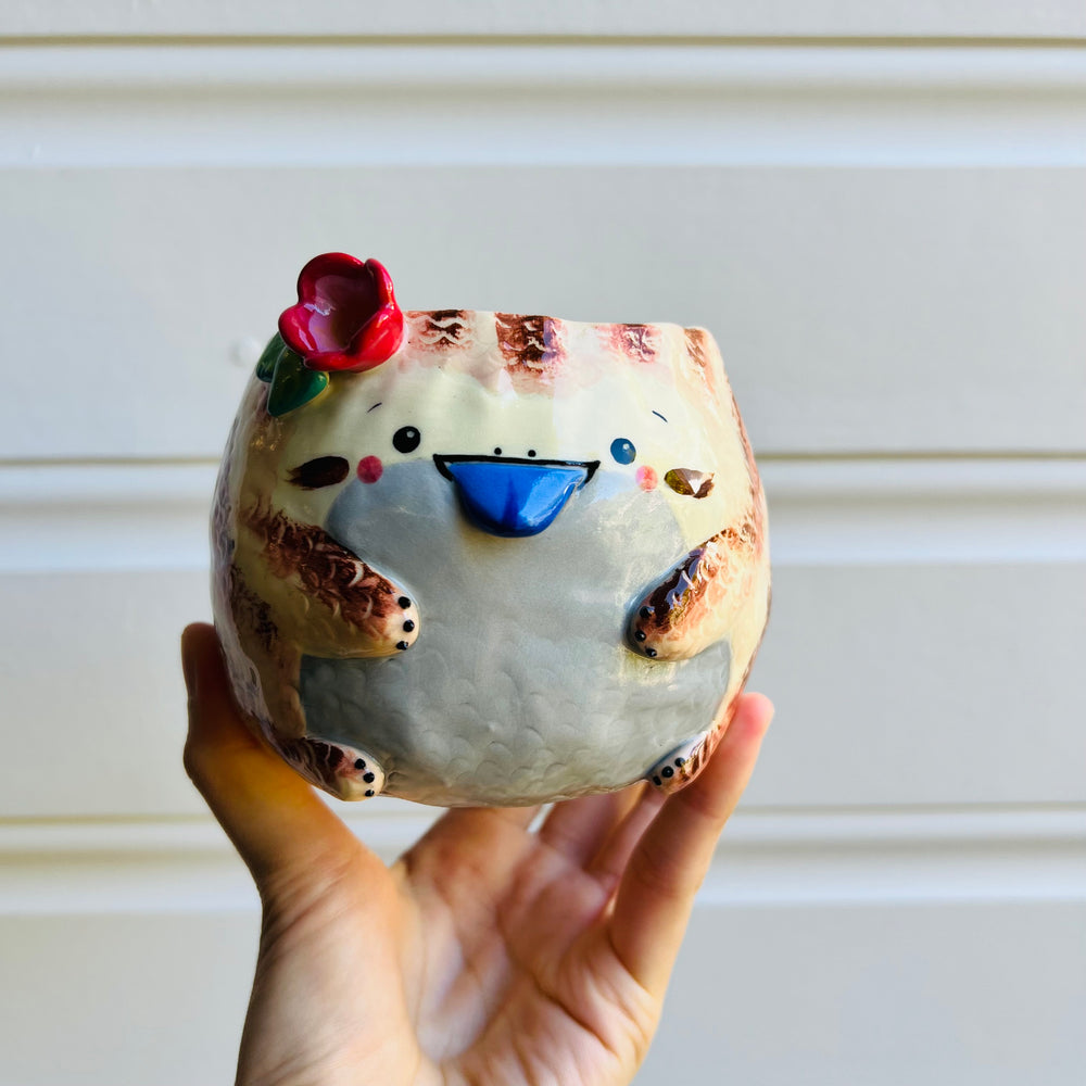 Flowery Blue Tongue Lizard Pot, photo 1 of 9