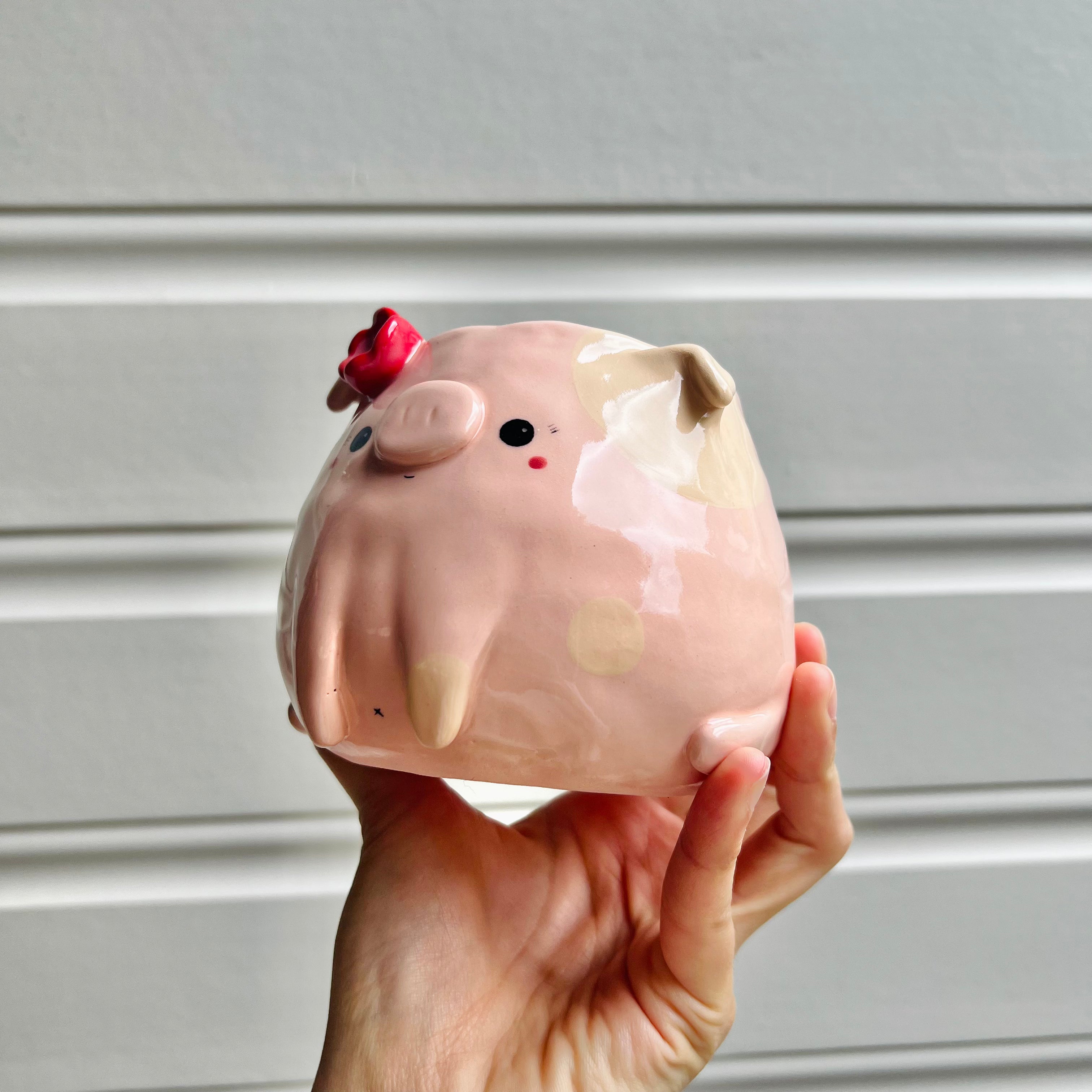 Flowery pig pot