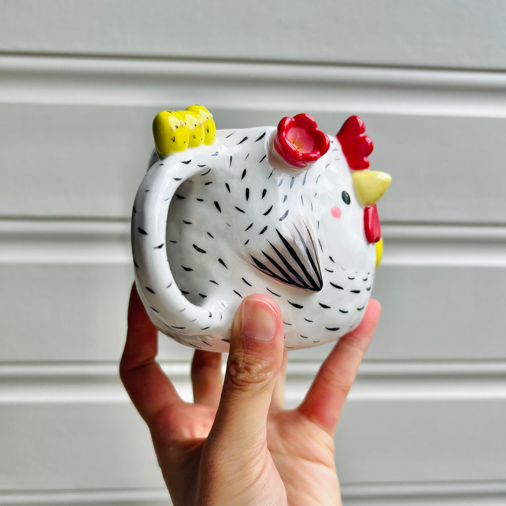 White chicken mug with chicks, photo 2 of 8