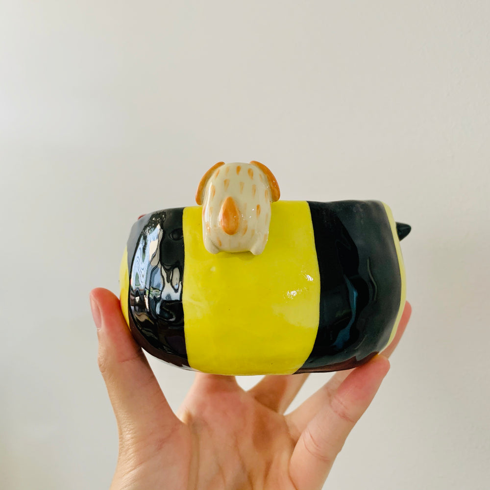 Flowery bee snack bowl with doggo friend, photo 2 of 7