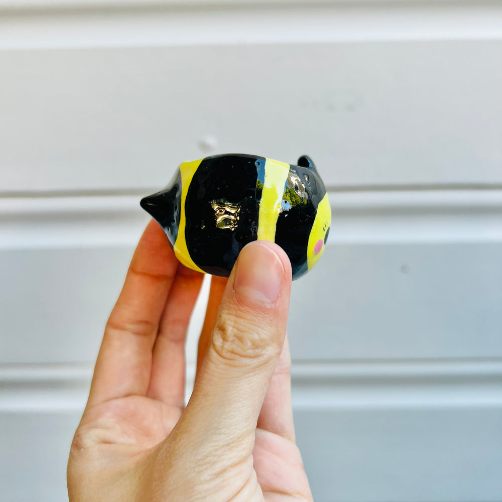 MINIS Flowery bee, photo 3 of 4