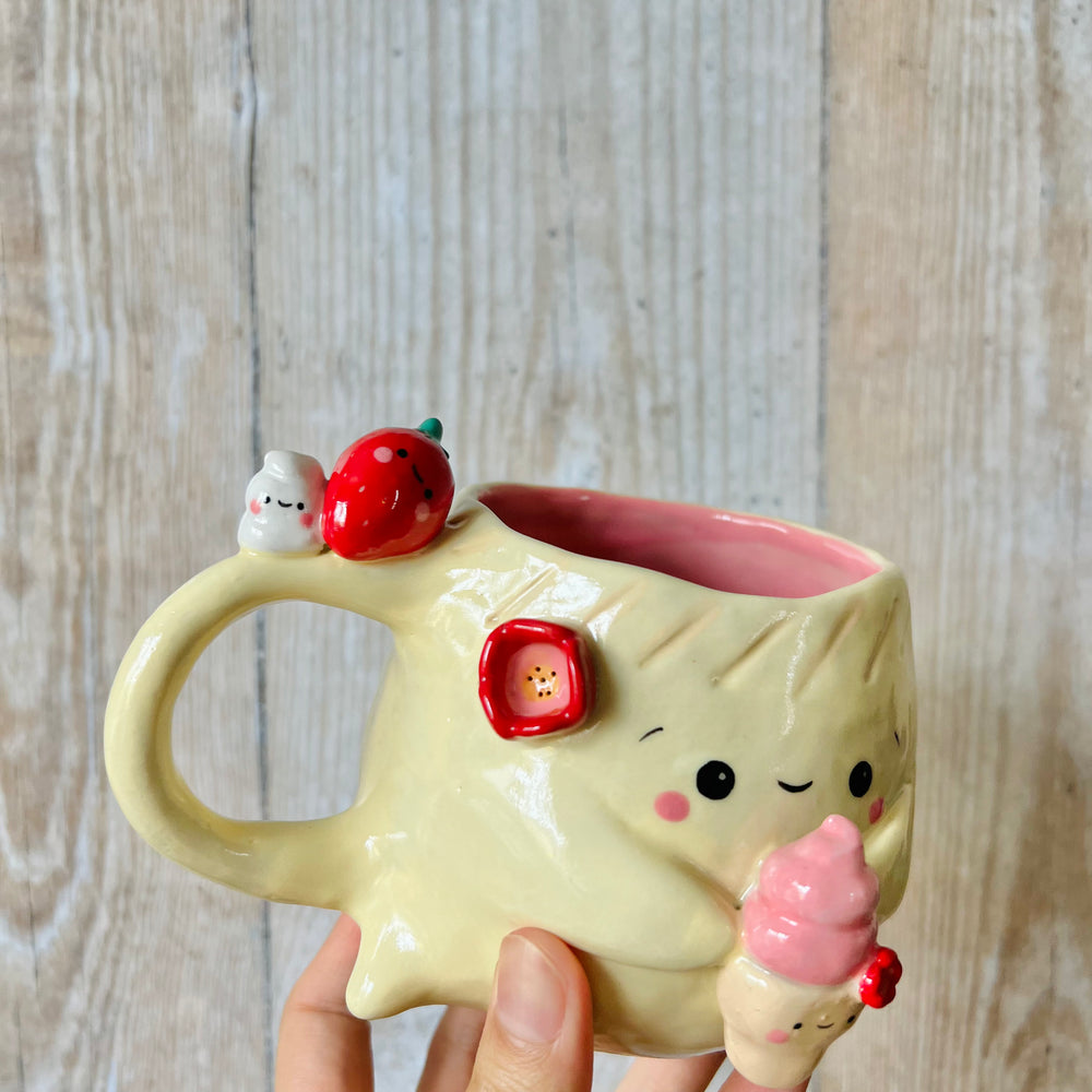DUMPLING MUG with strawberry and cream ice cream friends, photo 8 of 8