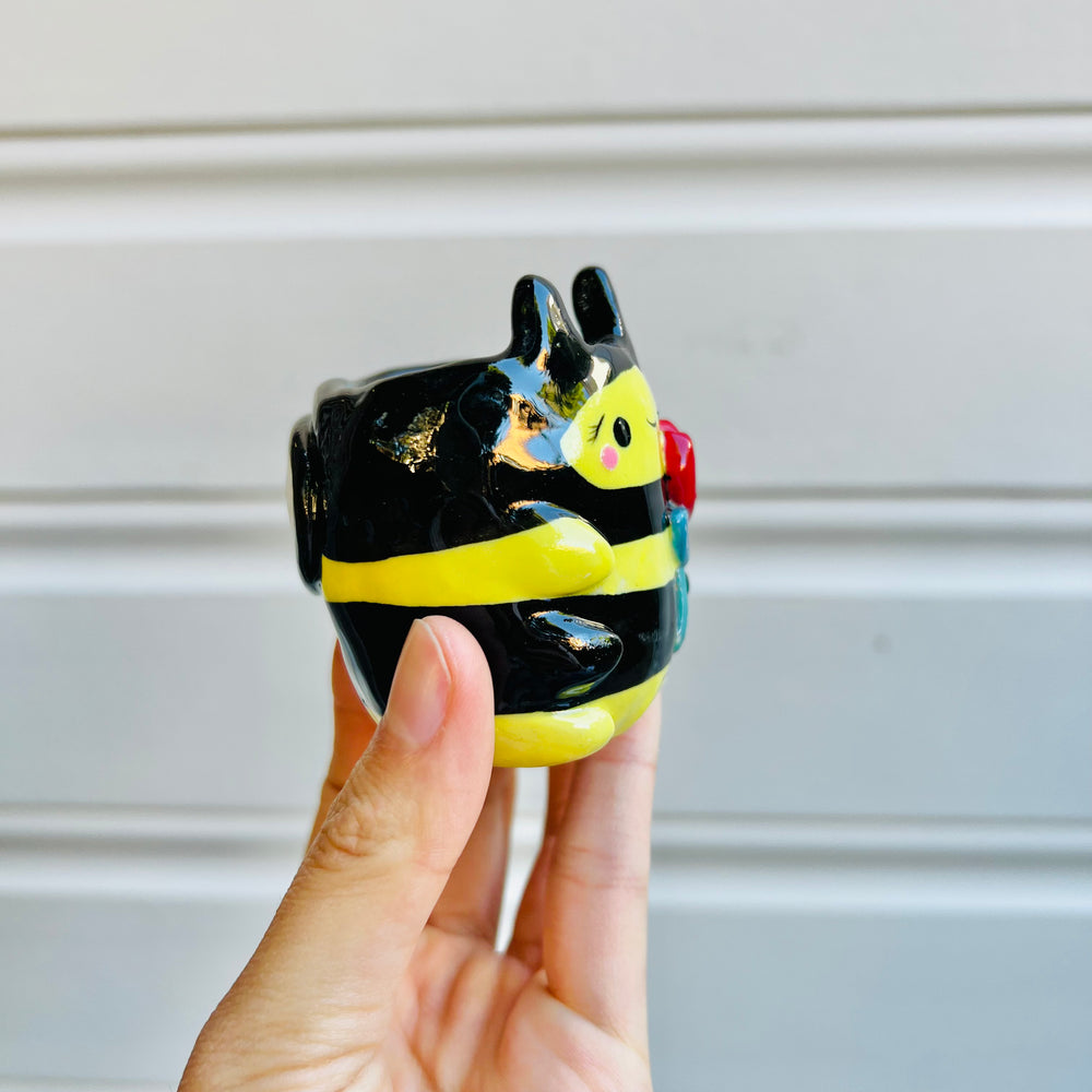MINIS Bee with flower friend, photo 2 of 4