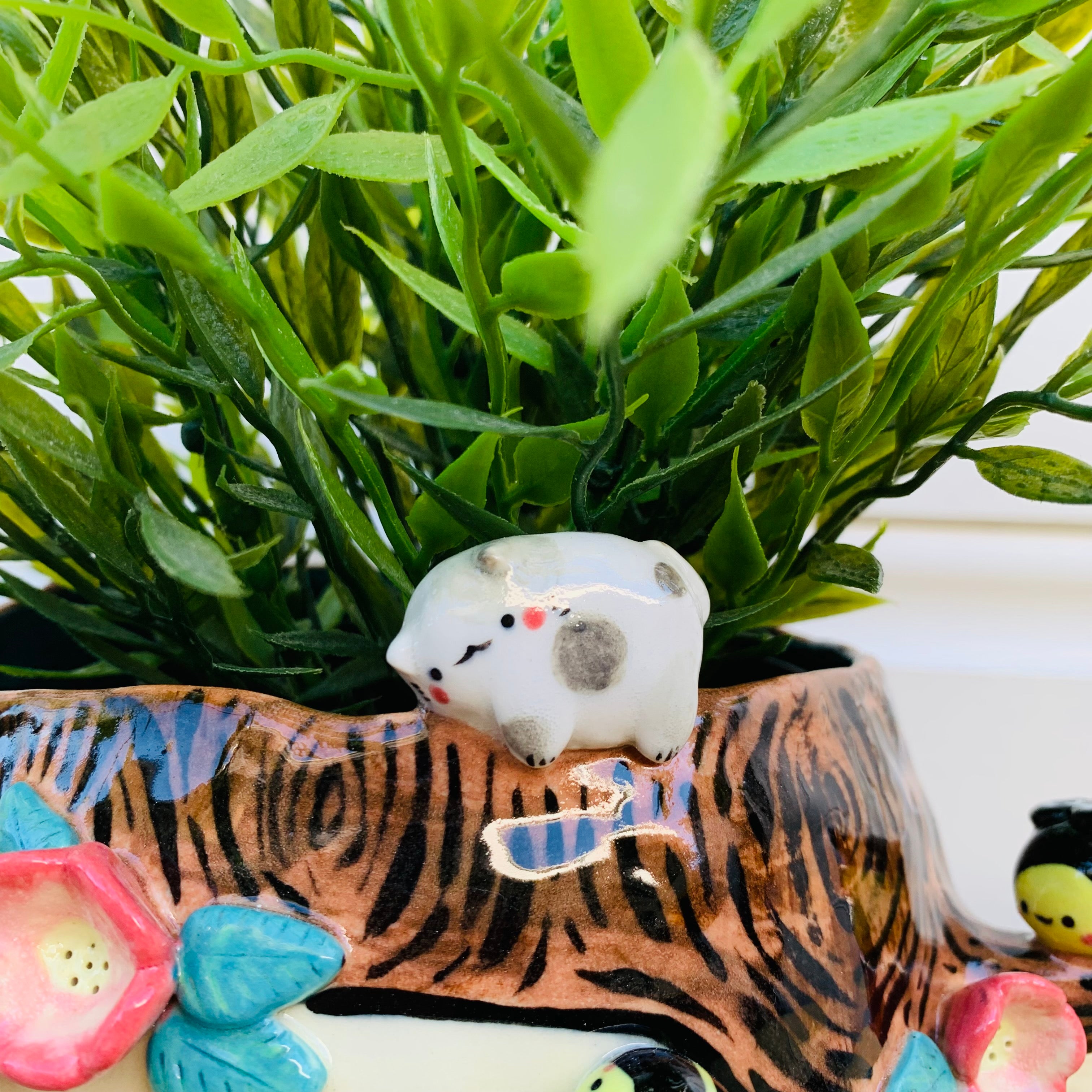 Happy flowery tree with bees and cat friend planter