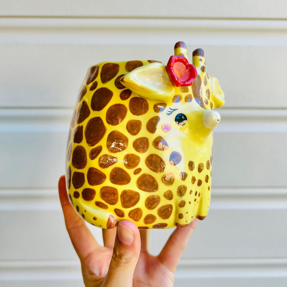 Giraffe pot, photo 2 of 5
