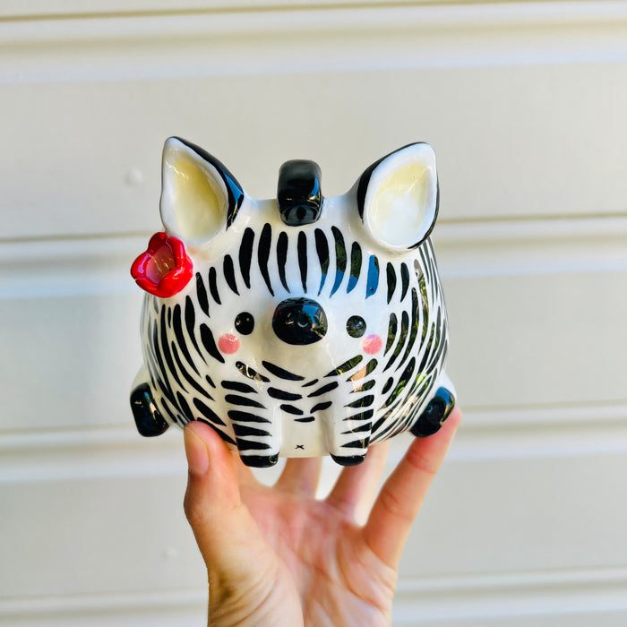 Zebra pot
