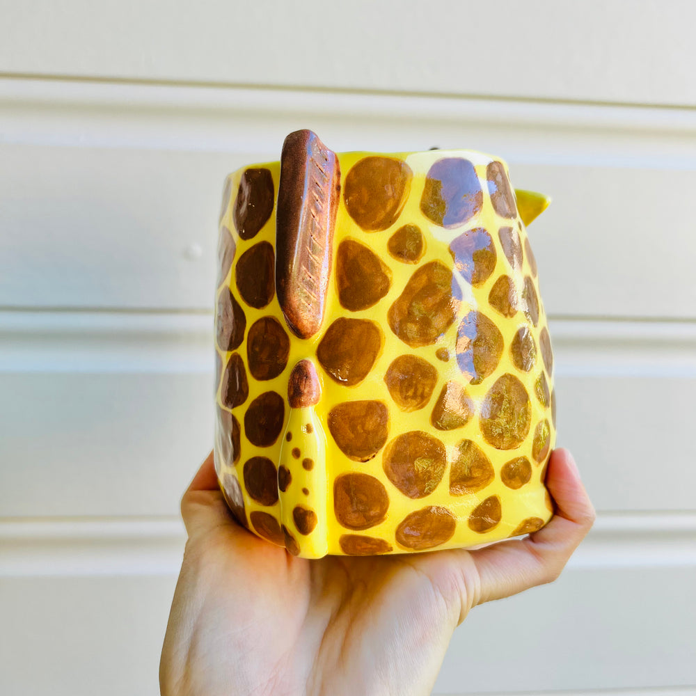 Giraffe pot, photo 4 of 5