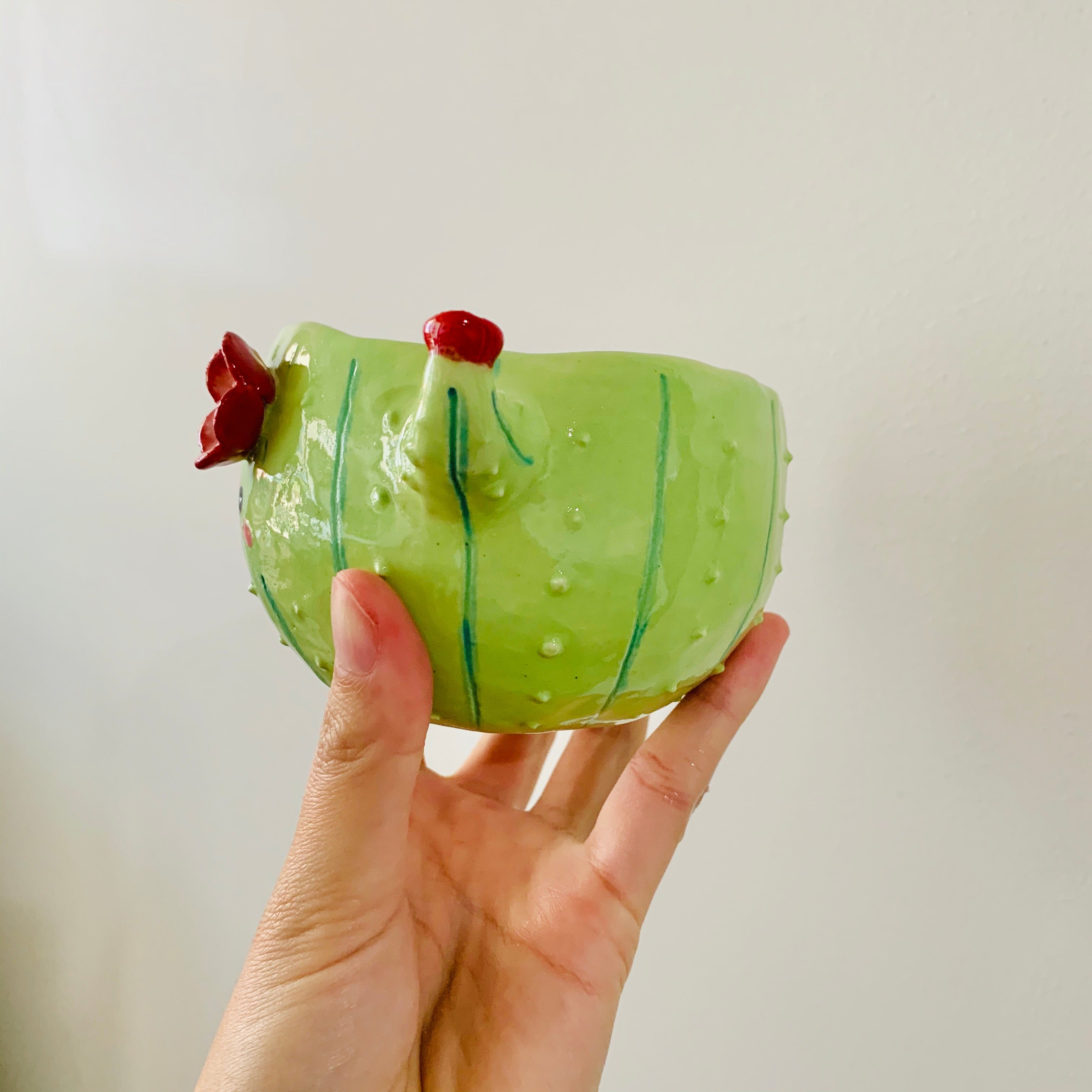 Flowery cactus mug with lady bug friend - approx. 250ml