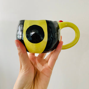 PINK ‘Bee Happy’ mug - approx. 250ml