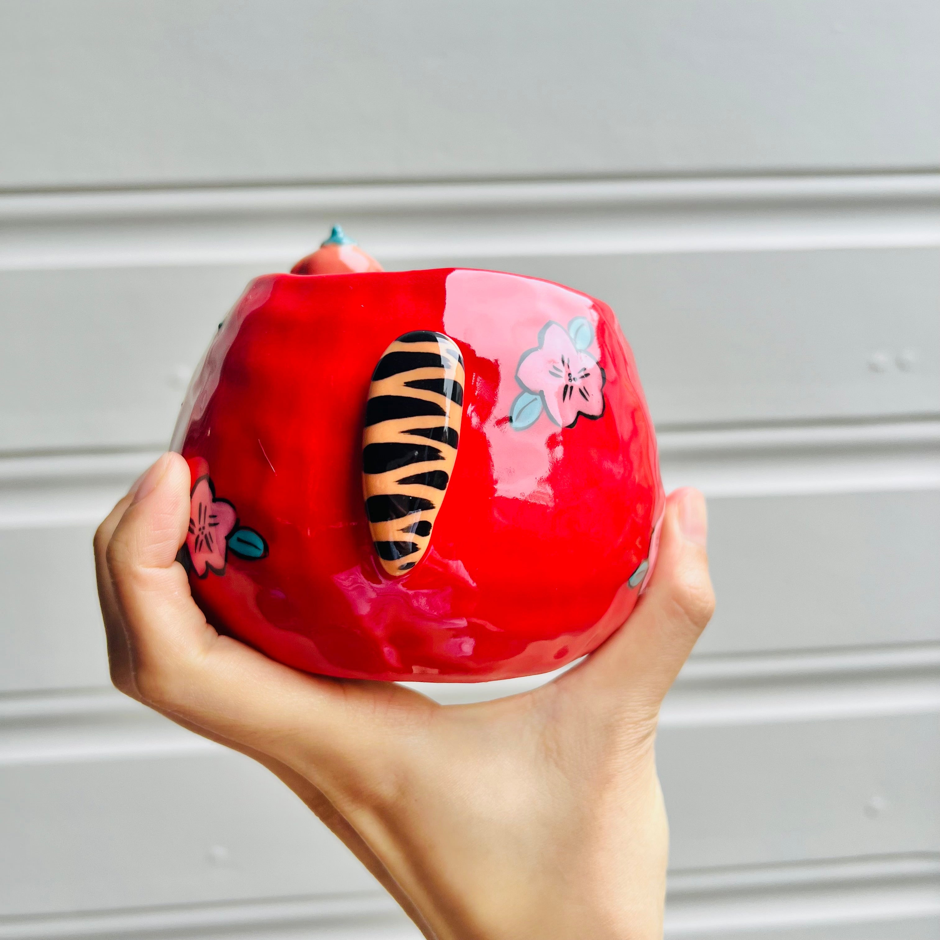 DARUMA Tiger pot with mandarin friend