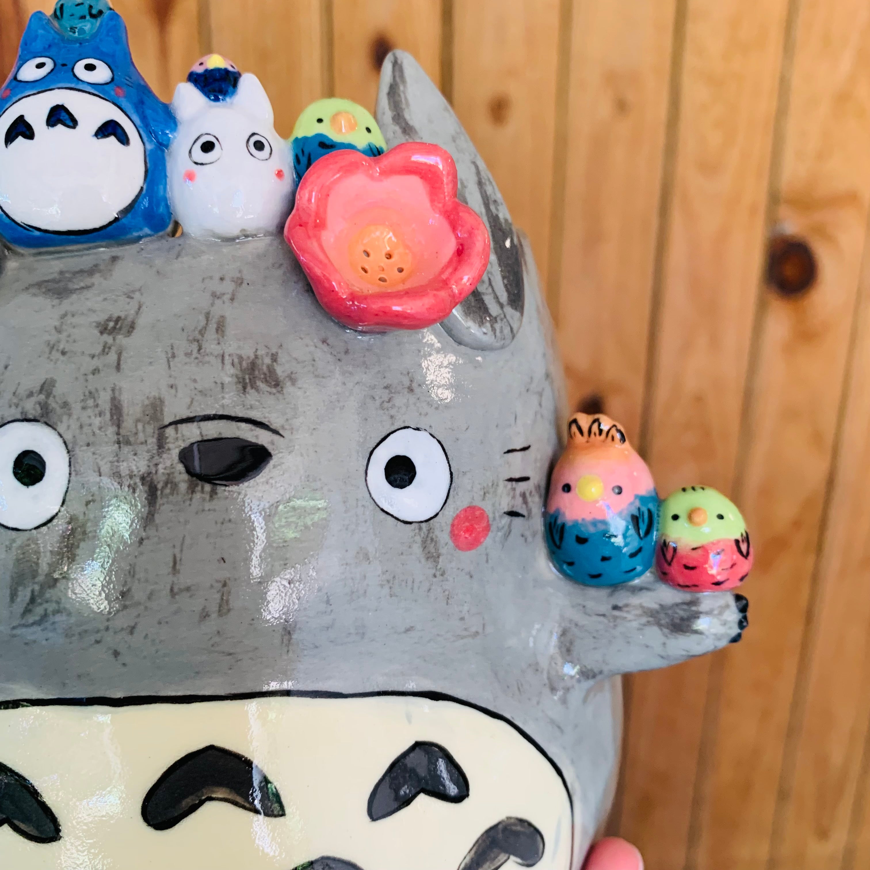 Totoro pot with Chibi Totoro and bird friends