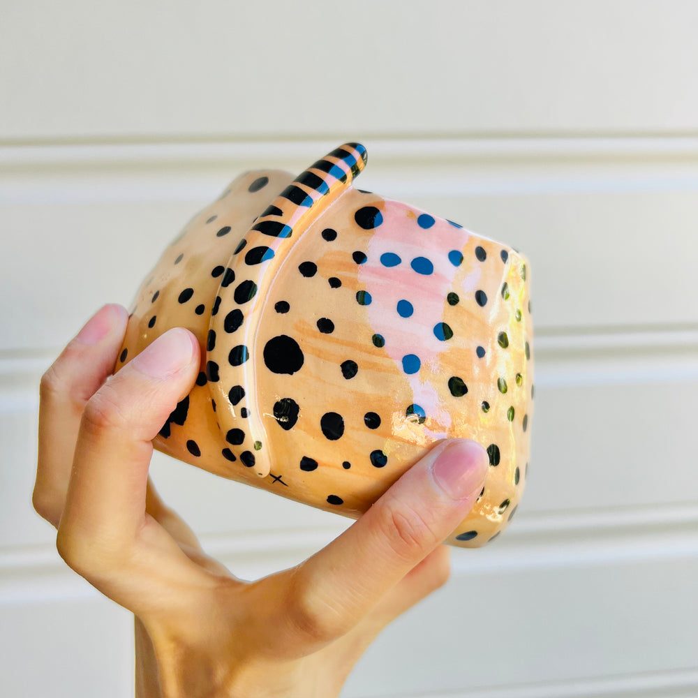 Cheetah pot with cheetah baby, photo 4 of 5