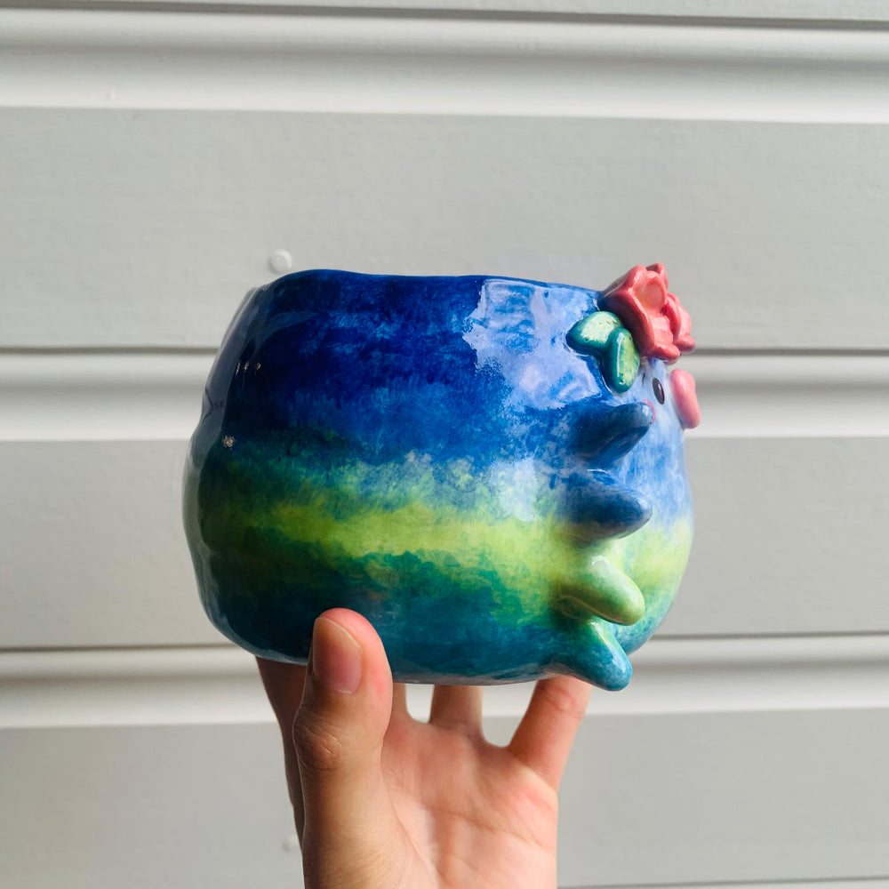 Spotchy Ocean tardigrade pot, photo 2 of 7