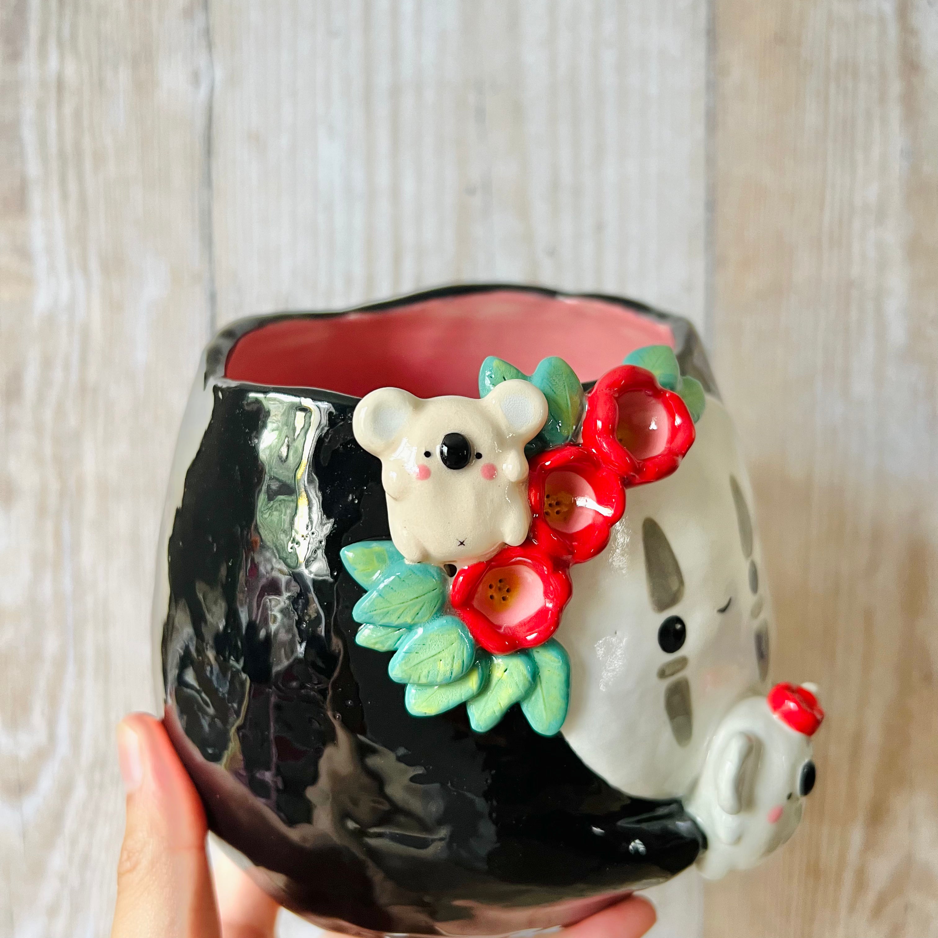 Flowery NO FACE POT with koala friends