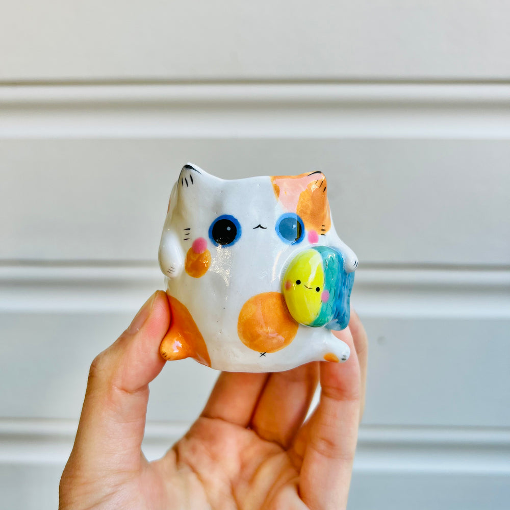 MINIS Spotty kitty with fish friend, photo 1 of 5