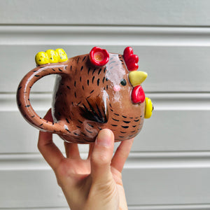 Brown chicken mug with chicks