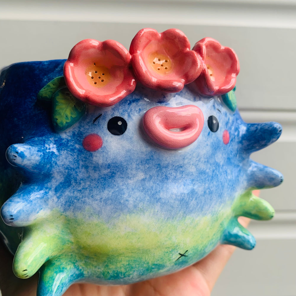 Spotchy Ocean tardigrade pot, photo 6 of 7