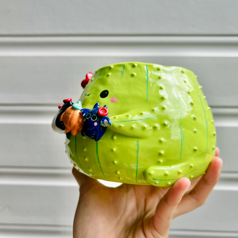 LARGE Halloween cactus pot with all the Halloween friends, photo 3 of 8