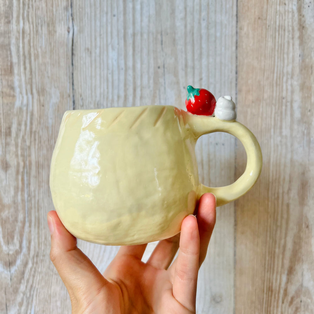 DUMPLING MUG with strawberry and cream ice cream friends, photo 4 of 8