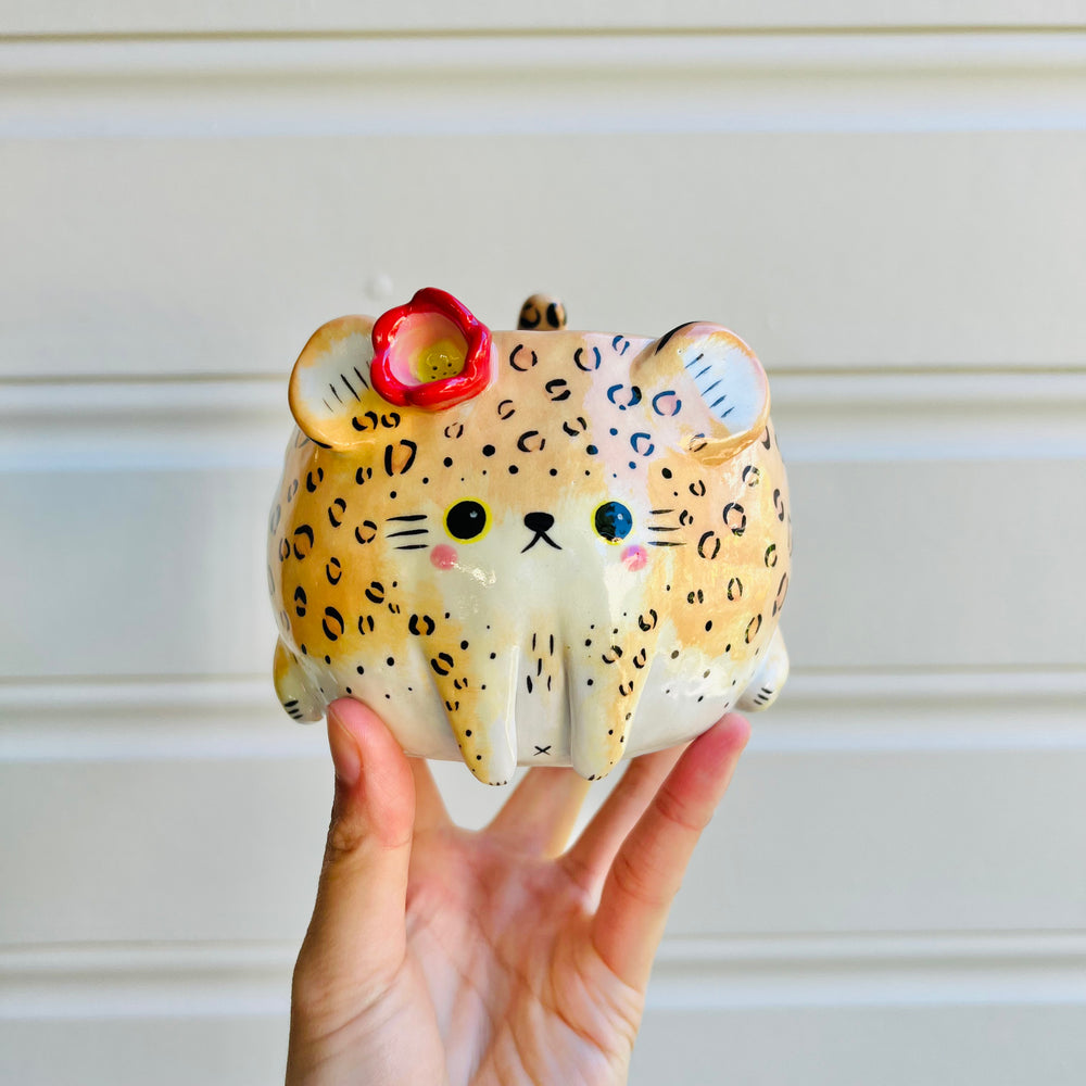 Leopard pot, photo 1 of 5