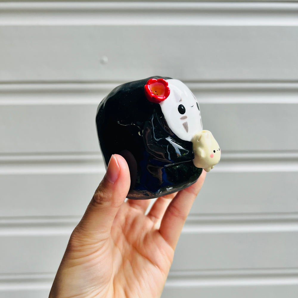 No Face vase with dumpling friend, photo 5 of 5