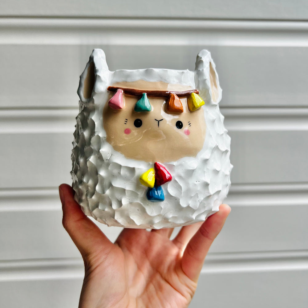 Tassel llama pot, photo 8 of 9