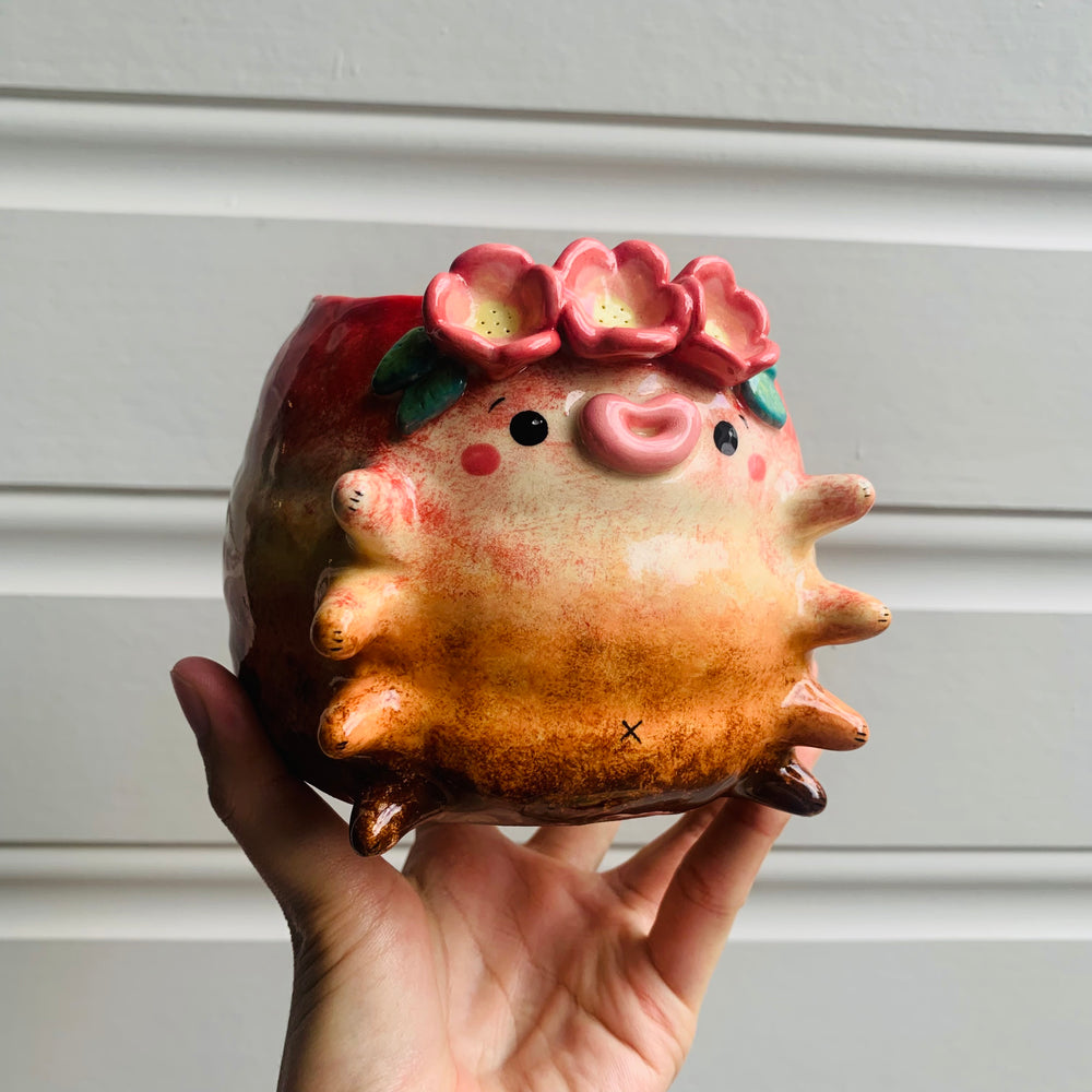 Earthy tardigrade pot, photo 1 of 7