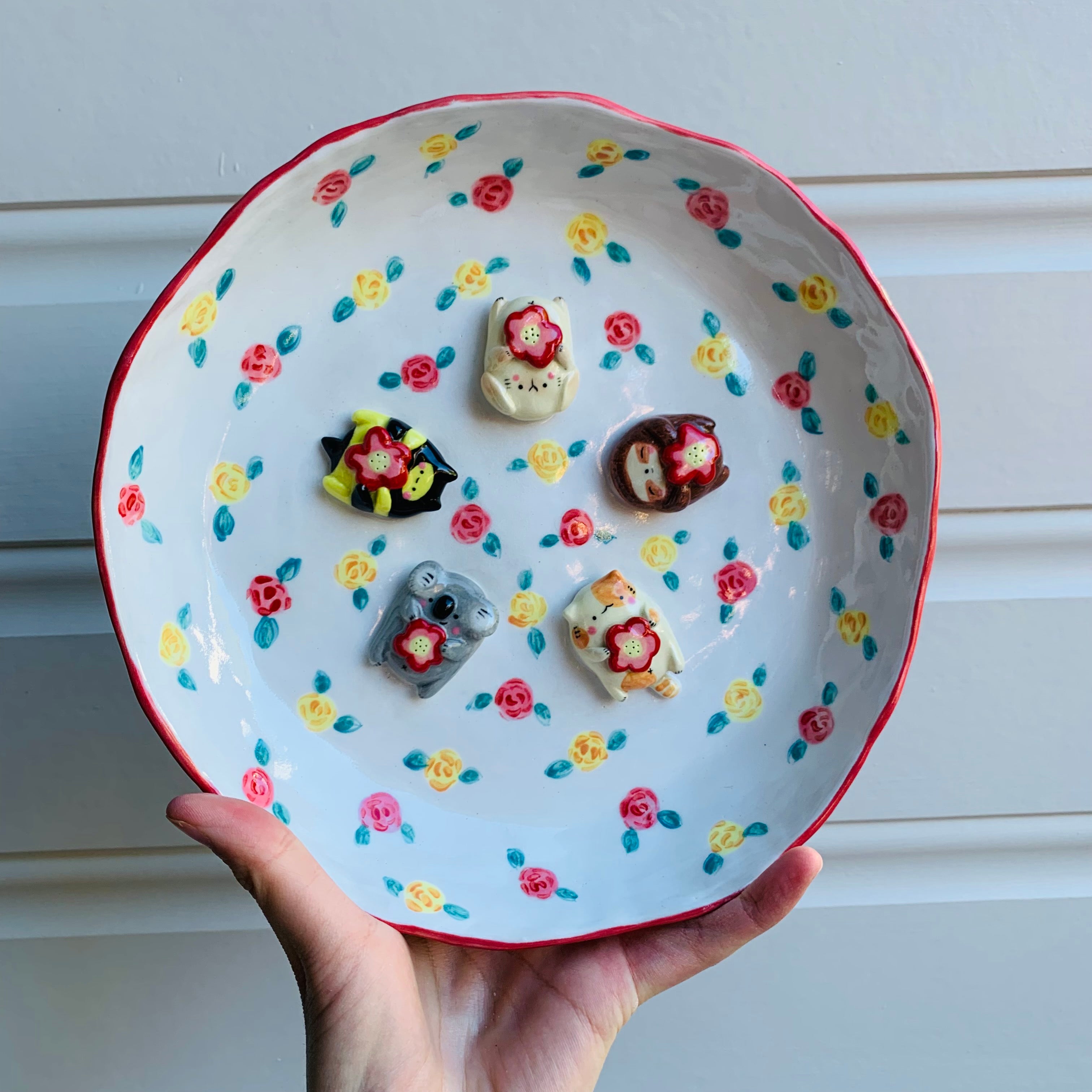 Flowery animal gathering bowl