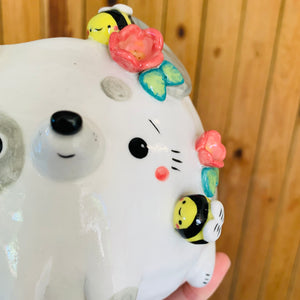 Grey spotty doggo pot with bee friends